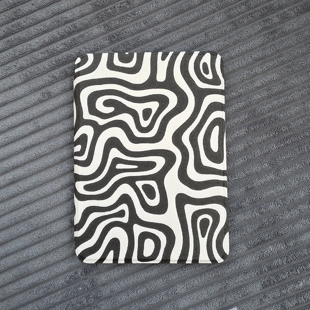 BNIB Abstract Black and White Patterned Kindle Cover